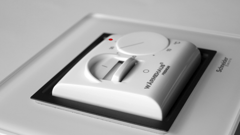 /ТЕПЛЫЙ_ПОЛ_ТЕРМОРЕГУЛЯТОР_WARMEHAUS_700