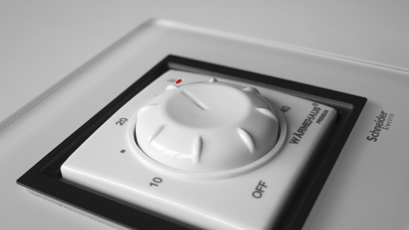 ТЕПЛЫЙ_ПОЛ_ТЕРМОРЕГУЛЯТОР_WARMEHAUS_800